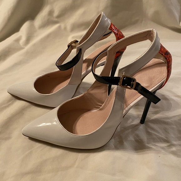 Patent Leather Heels - Picture 2 of 3